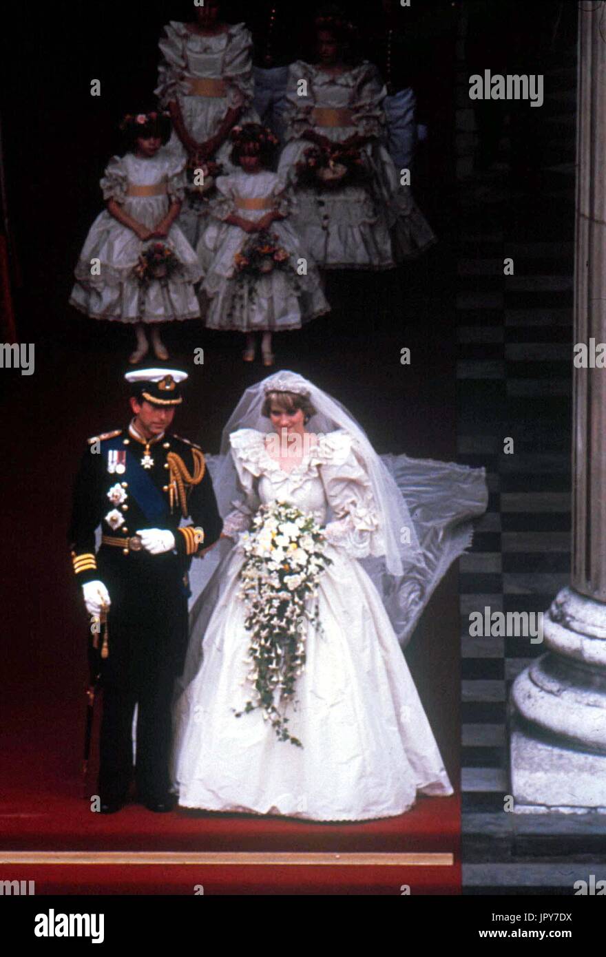 Agosto 31, 2017 segna 20 anni poiché la principessa Diana la morte. Diana Principessa di Galles è morto da gravi incidenti nelle prime ore del 31 agosto 1997 dopo un incidente di macchina in Parigi. Nella foto: 29 luglio 1981 - La Principessa Diana e il Principe Carlo giorno di nozze. Credito: Globe foto/ZUMAPRESS.com/Alamy Live News Foto Stock