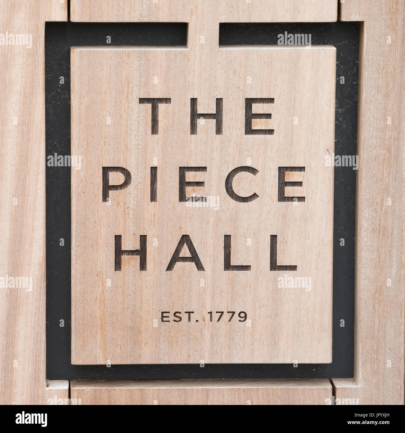 Il recentemente riaperto e rinnovato Piece Hall a Halifax, West Yorkshire Foto Stock