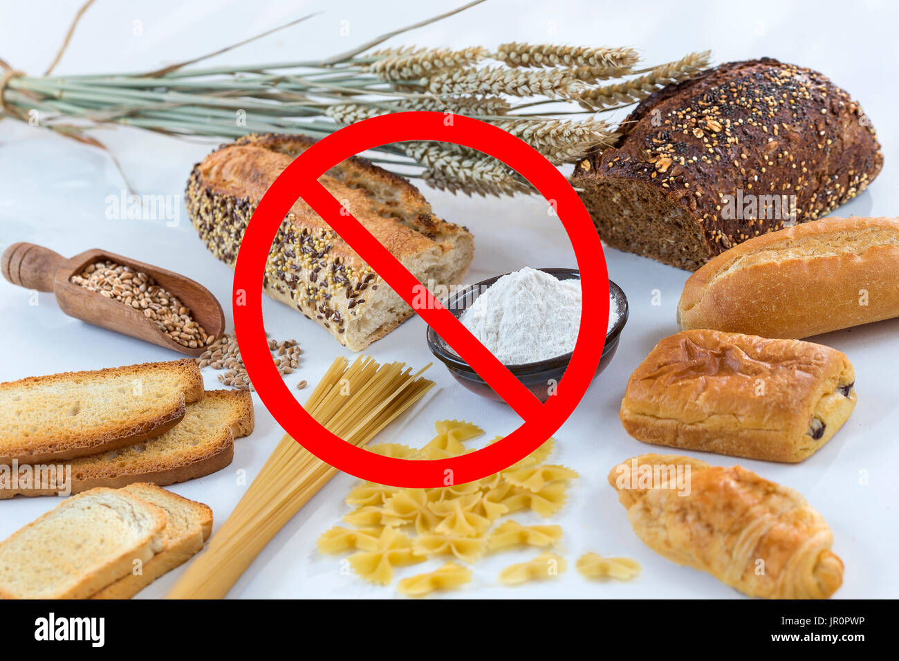 Non alimenti senza glutine, con grani cerales con simboli di interdizione Foto Stock