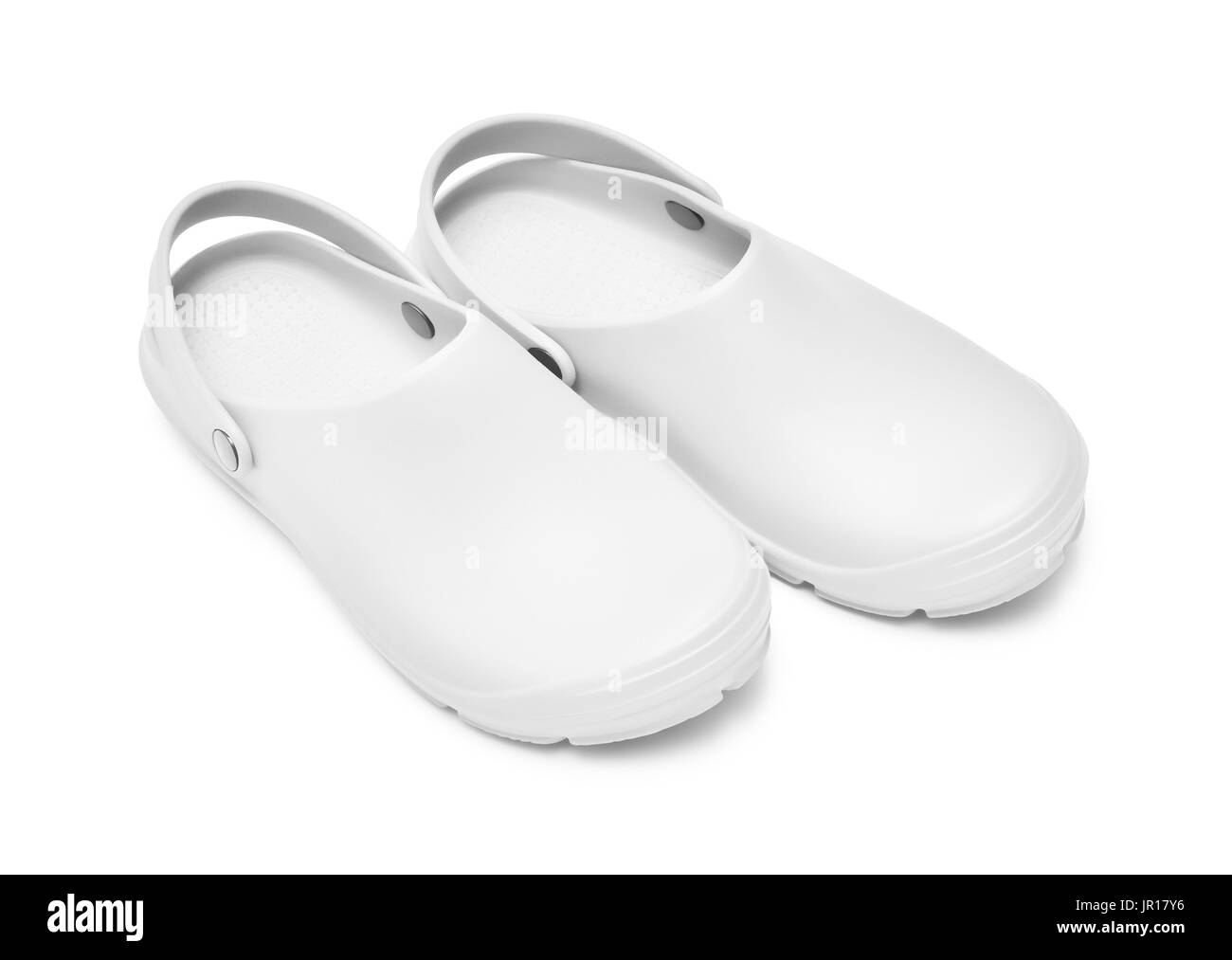 Crocs scarpe. Una coppia di zoccoli bianco isolato su sfondo bianco w/ percorso Foto Stock