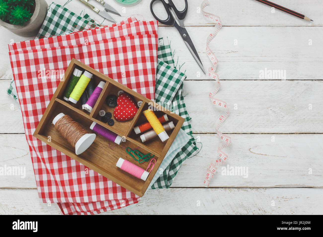 Vista superiore sarto accessori / Fashion Design con il concetto di amore. Foto Stock