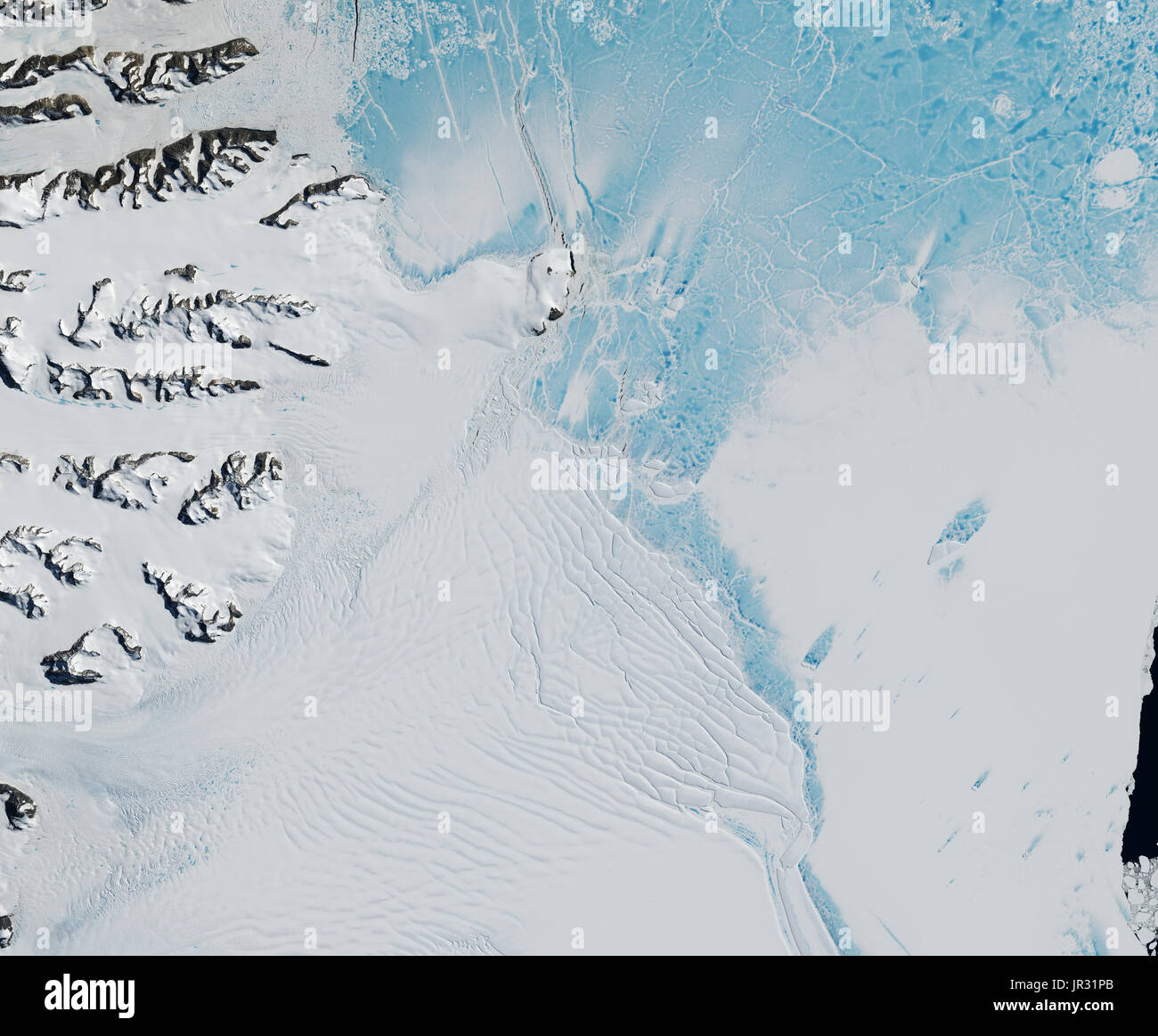 La cicatrice ingresso ripiano ghiaccio, del sud del resto di Larsen B, catturata dalla terra operative imager (OLI) sul satellite Landsat 8 su 6 gennaio 2016. Il resto del Larsen B crollato nel 2002. Foto Stock