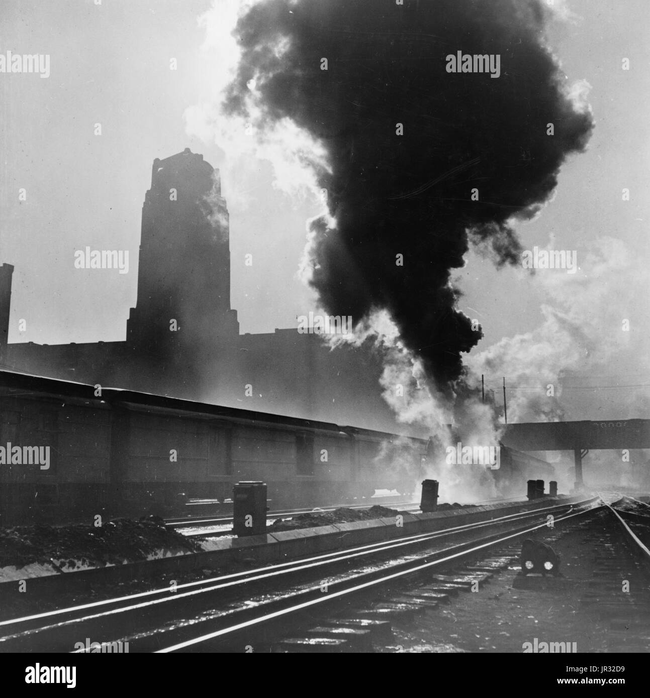 Treno tirando in alla Stazione Union di Chicago Foto Stock