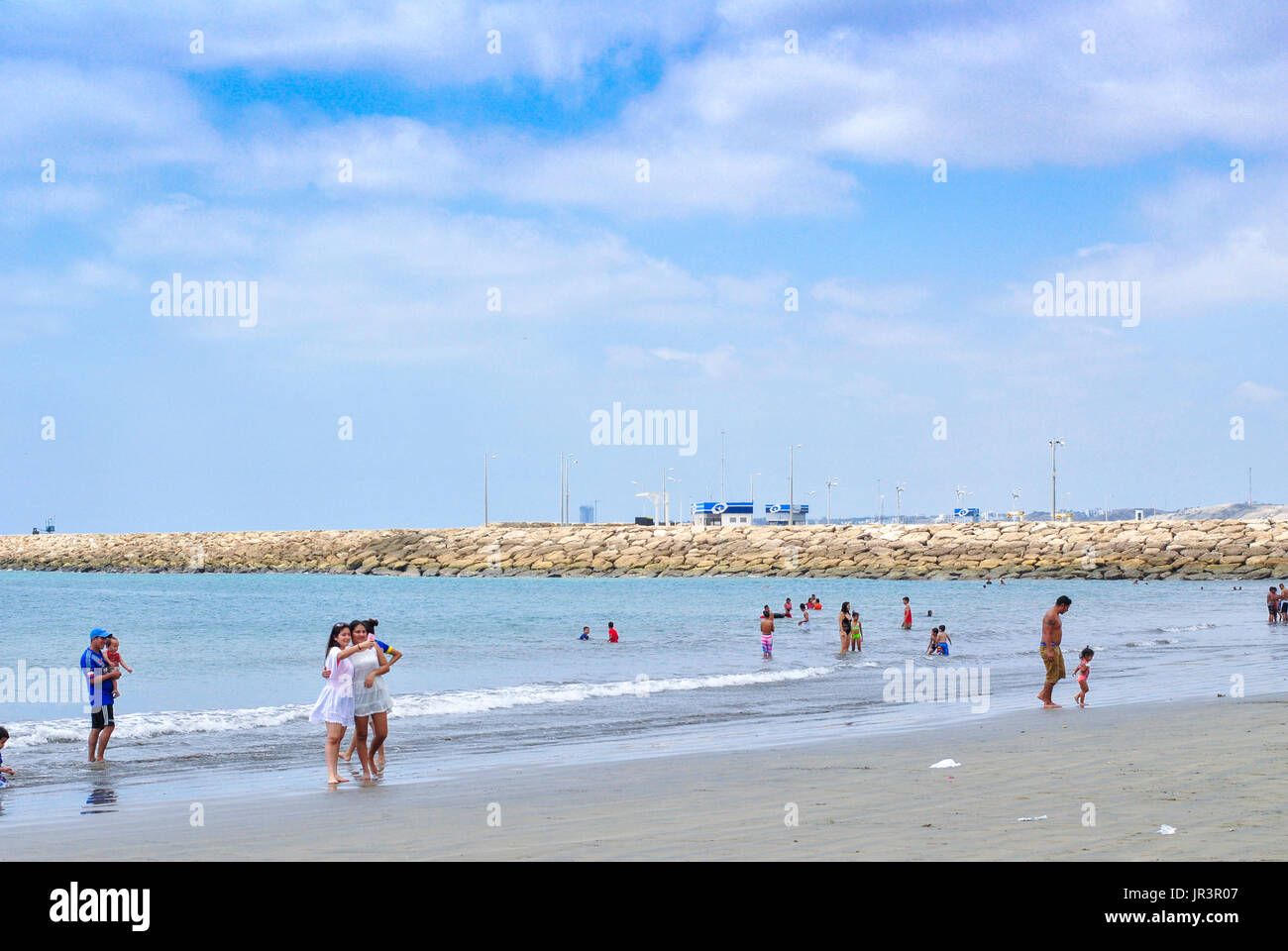 Turismo a San Mateo, un po' di spiaggia vicino a Spiaggia di Manta. Ecuador. Foto Stock