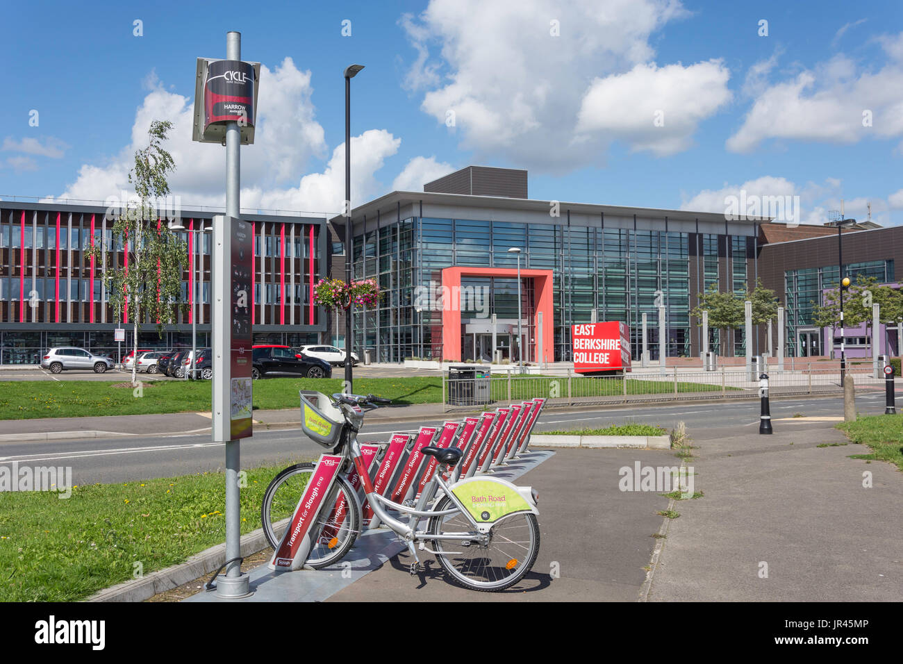 East Berkshire Langley College Station Road, Langley, Berkshire, Inghilterra, Regno Unito Foto Stock
