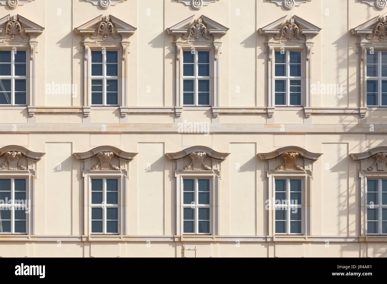 DEU, Deutschland, Berlino: Fensterfront am Berliner Stadtschloß in Berlin-Mitte | DEU, Germania Berlino: Windows sulla Berliner Stadtschloß, Castello Foto Stock