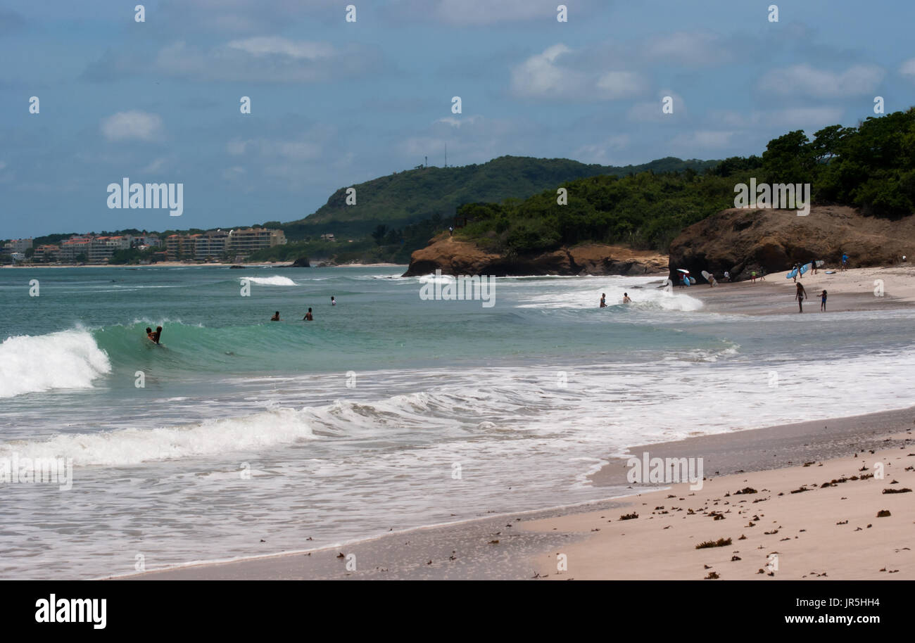 'La Lancha' spiaggia vicino a Punta Mita a nord di Puerto Vallarta, Messico. Essa mostra una spiaggia appartata con bel panorama e bella onde, popolare per il surf Foto Stock