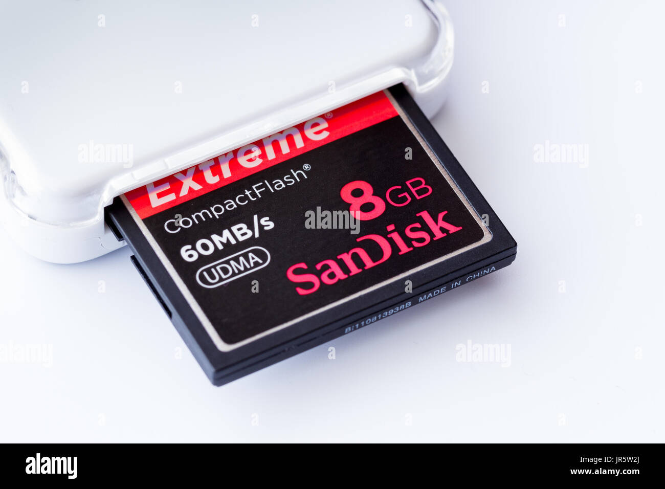 Compact flash 8 gb SanDisk memory card con lettore di schede Foto Stock