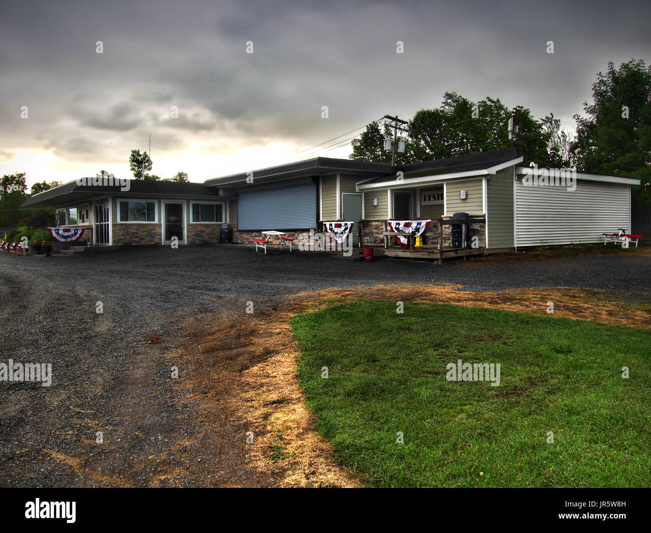 Drive-in movie theater concessioni , servizi igienici e uffici Foto Stock