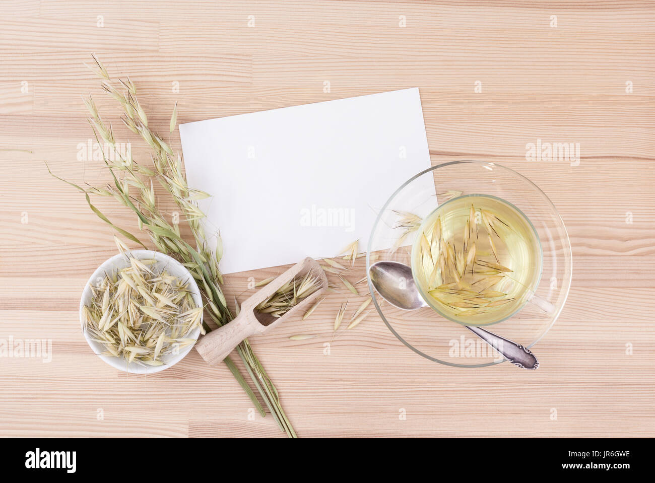 Tazza di avena fresca tè e spazio di copia Foto Stock