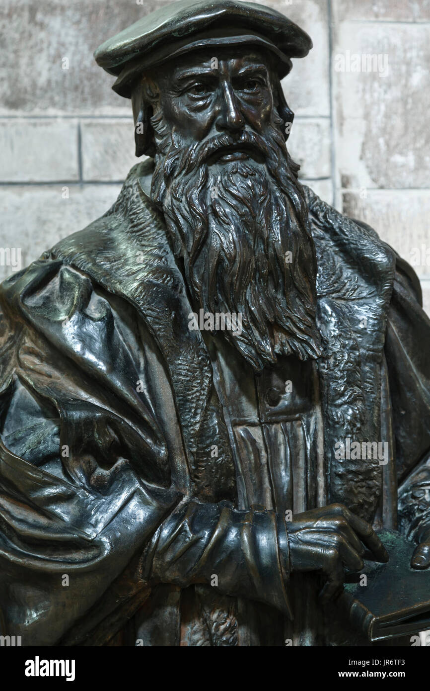 Statua di John Knox, St. Giles' Cattedrale, Edimburgo, Scozia, Regno Unito Foto Stock