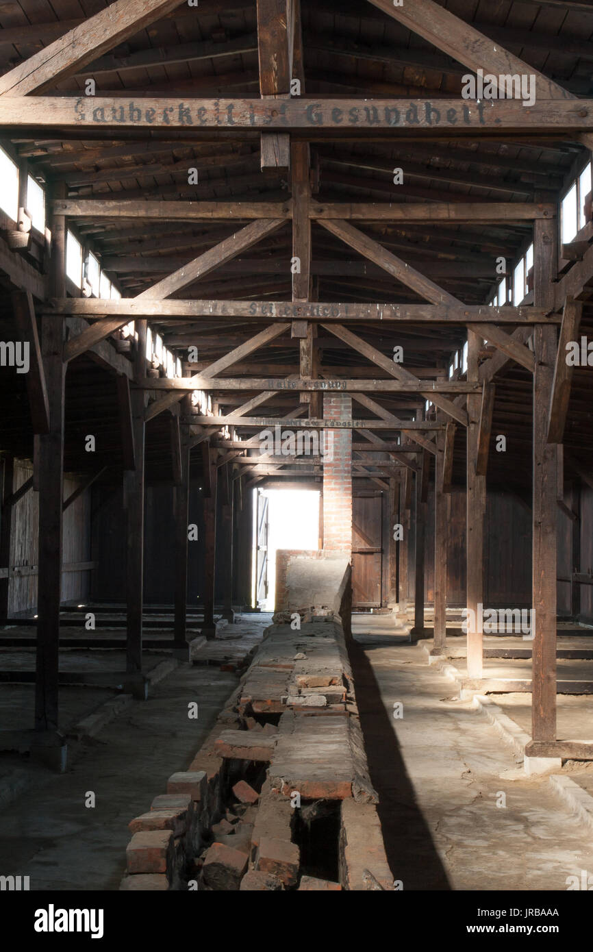 L'interno della caserma in Auschwitz Birkenau - l'ex campo di concentramento nazista. oswiecim brzezinka, Polonia Foto Stock