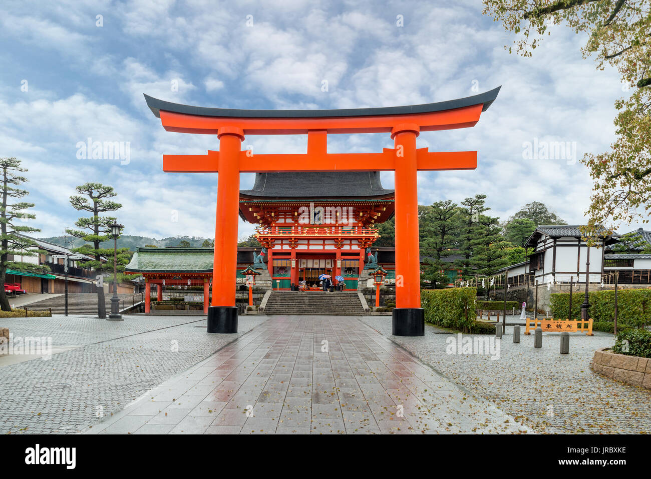 Red Gate dei tori di Fushimi Inari Santuario a Kyoto, Giappone Foto Stock