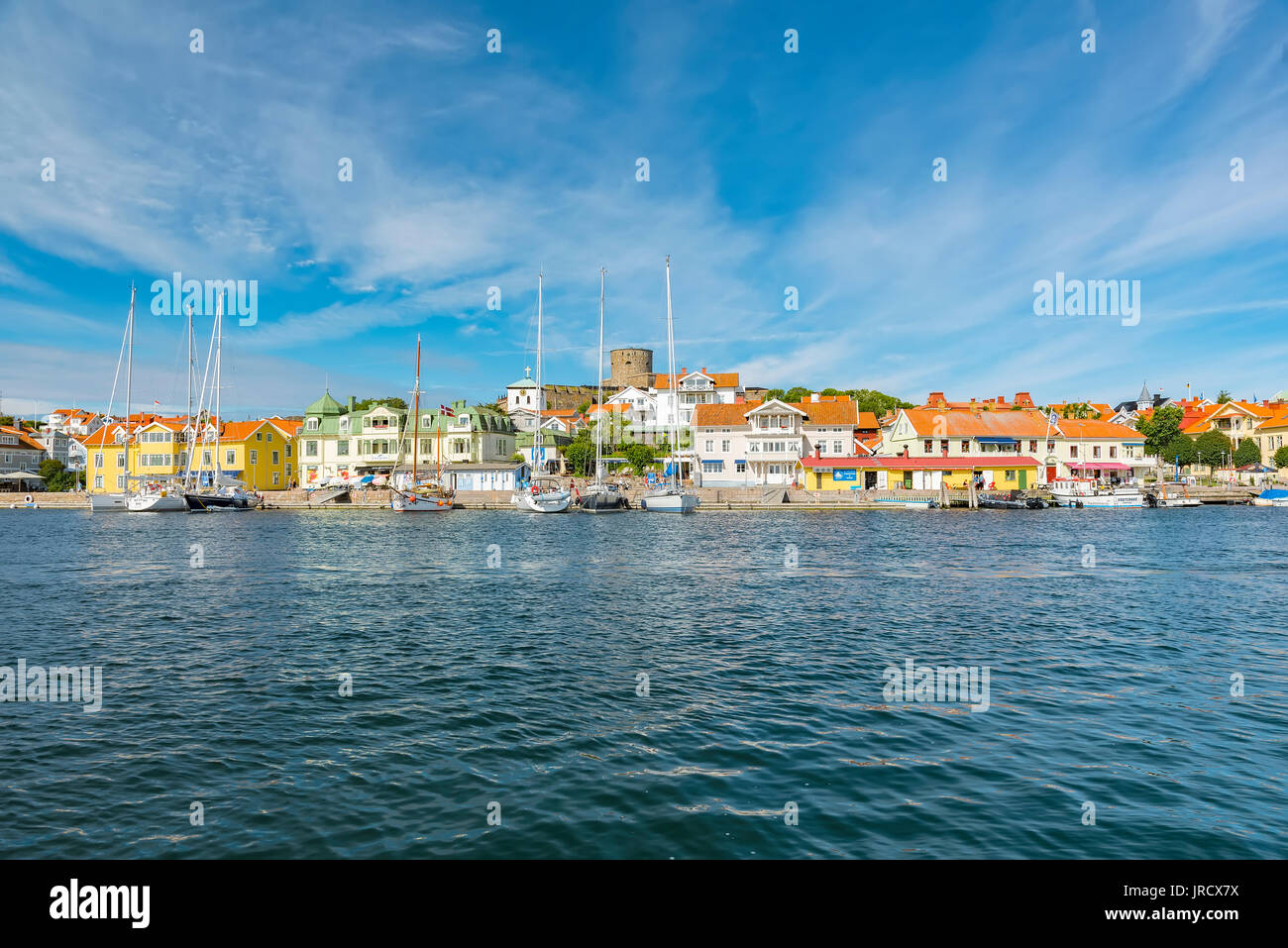 MARSTRAND, Svezia - 22 luglio 2017: Marstrand è una località balneare situata nel comune di Kungalv, Vastra Gotaland County, Svezia. Foto Stock