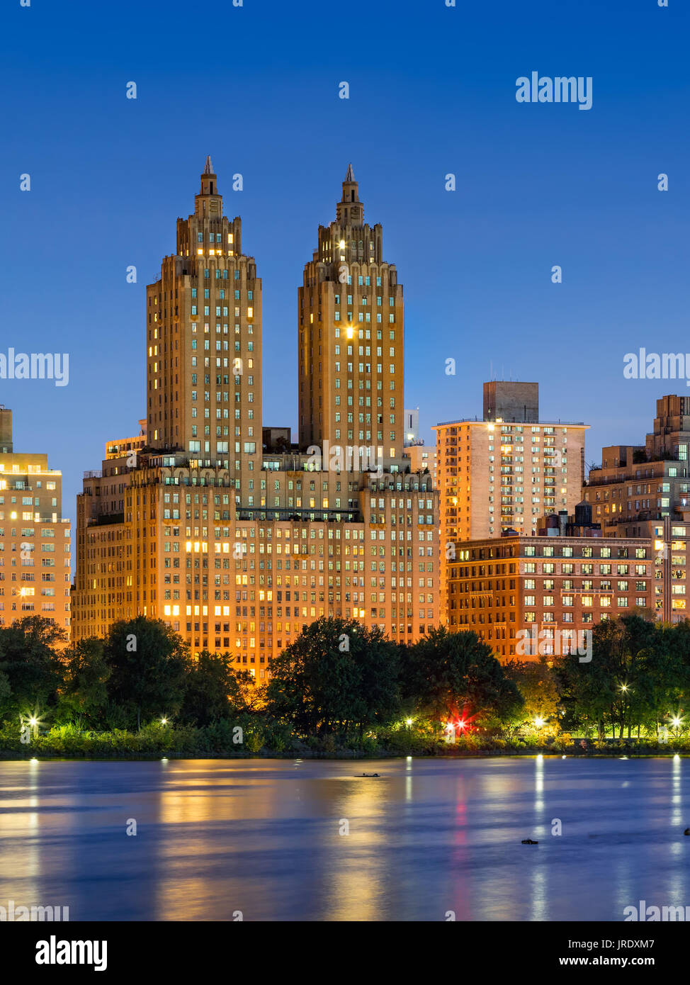 L'Eldorado all'alba su Central Park West. Upper West Side di New York City Foto Stock
