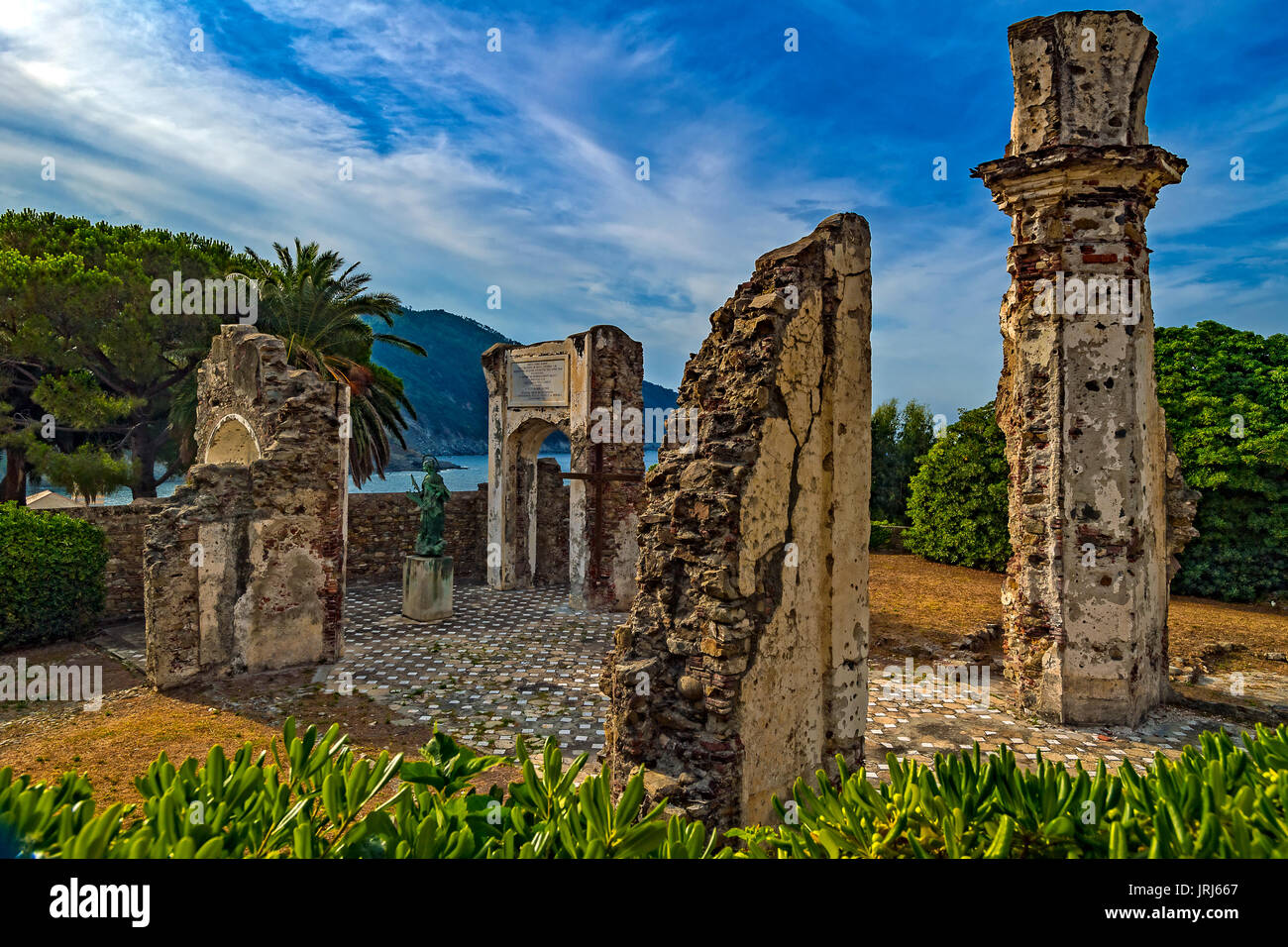 Italia Liguria Sestri Levante rovine dell'Oratorio di Santa Caterina Foto Stock