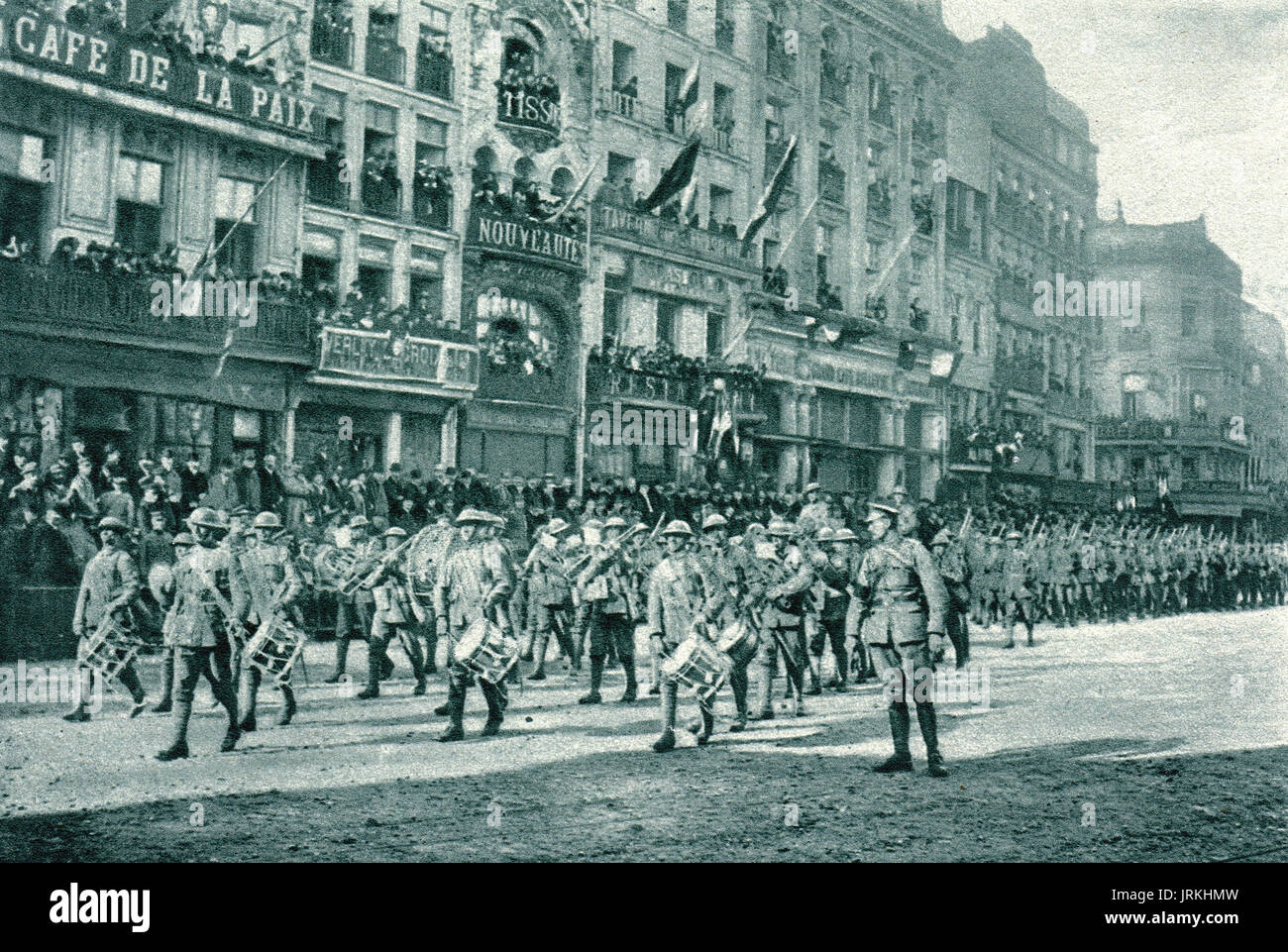 British quinto esercito militare di marching band, la liberazione di Lille, 17 Ottobre 1918 Foto Stock
