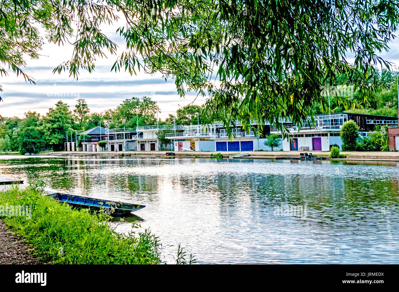 Boathouses del College di Oxford; Bootshäuser der College di Oxford an der Themse Foto Stock