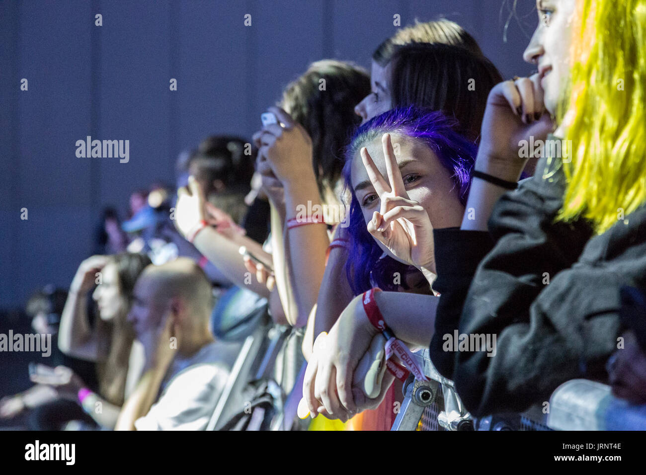 Londra, Regno Unito; Agosto 5, 2017: estate nella città più grande del Regno Unito, video online festival raccolti migliaia di giovani che vogliono godere di contenuti video online. Credito: Dominika Zarzycka/Alamy Live News Foto Stock