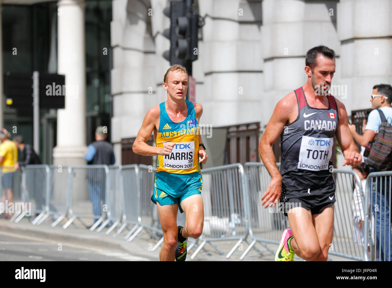 Stratford, Londra, Regno Unito. 6 agosto 2017. Mondo di atletica leggera IAAF campionato nel campionato del mondo marathon domenica di agosto. corridori provenienti da tutto il mondo si stanno svolgendo in iaaf maratona di Londra. Inghilterra ancora una volta di essere nel centro di classe mondiale evento sportivo. Europa, Inghilterra, london Stratford villaggio olimpico evento sportivo 2017. mo farah ultima gara. mens maratona iaaf 2017 Londra August 6th. Foto Stock