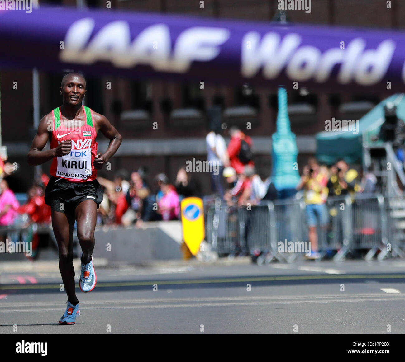Londra, Regno Unito. Il 6 agosto, 2017. Geoffrey Kirui Kipkorir del Kenya compete durante gli uomini maratona presso la IAAF Campionati del Mondo 2017 a Londra, in Gran Bretagna il 6 agosto 2017. Credito: Luo Huanhuan/Xinhua/Alamy Live News Foto Stock
