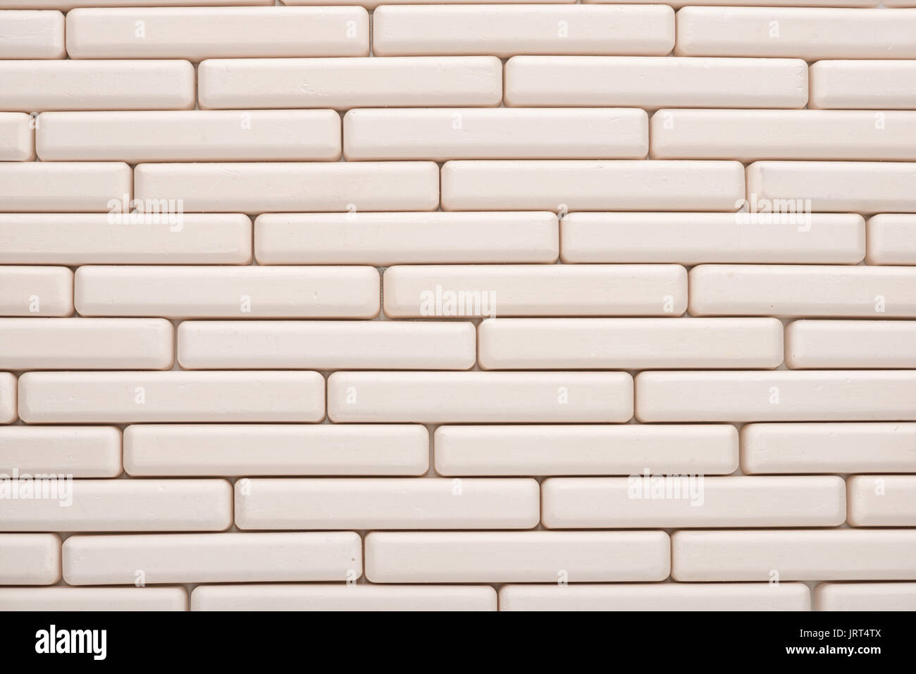 Gessi bianco come sfondo mattone, torna al concetto di scuola Foto Stock