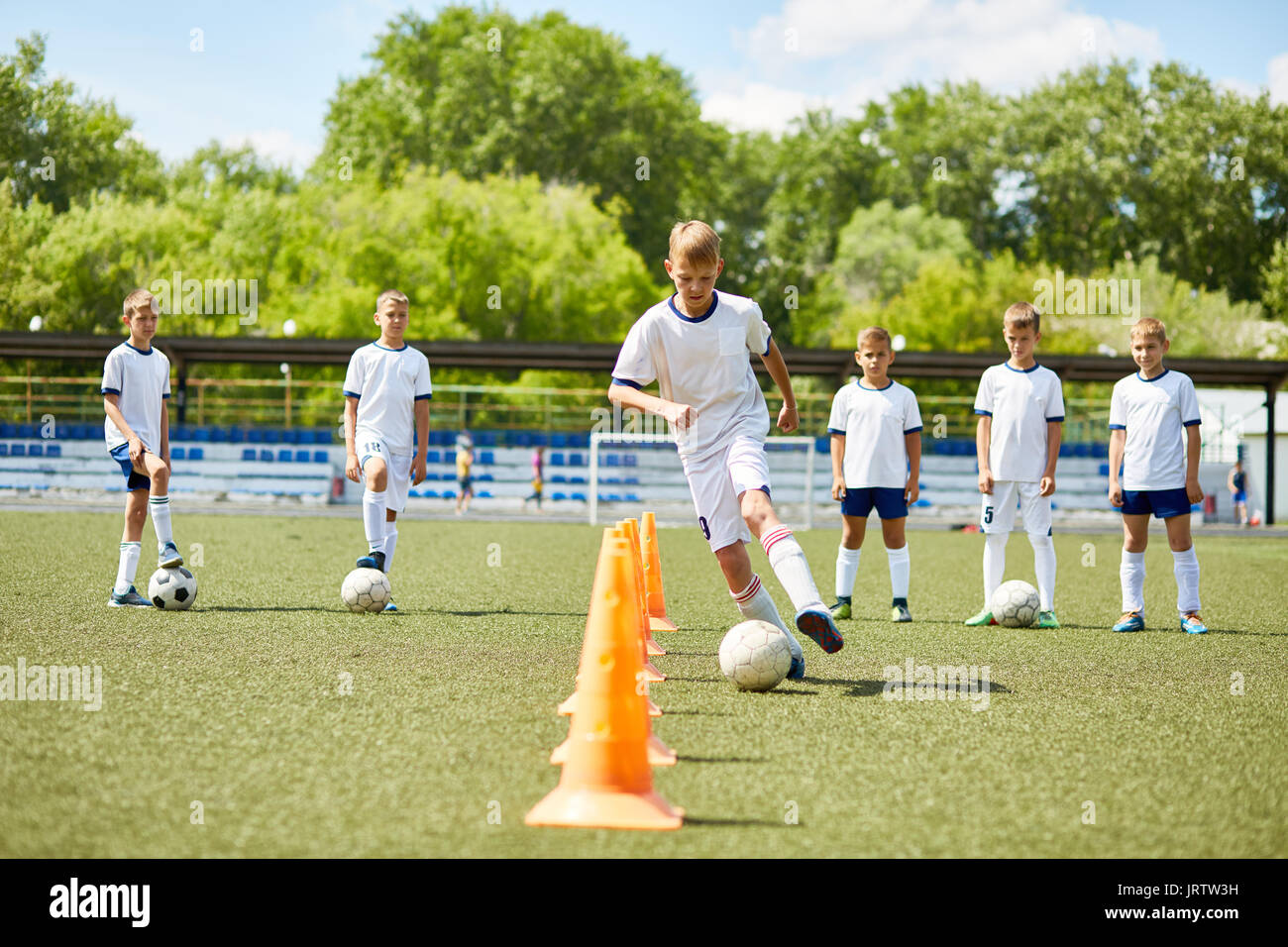 Junior Team Football in pratica Foto Stock