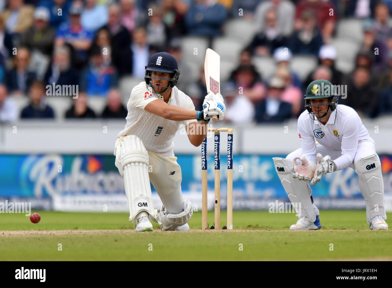 L'Inghilterra del David Malan pipistrelli durante il giorno e tre la quarta prova Investec a Emirates Old Trafford, Manchester. Foto Stock