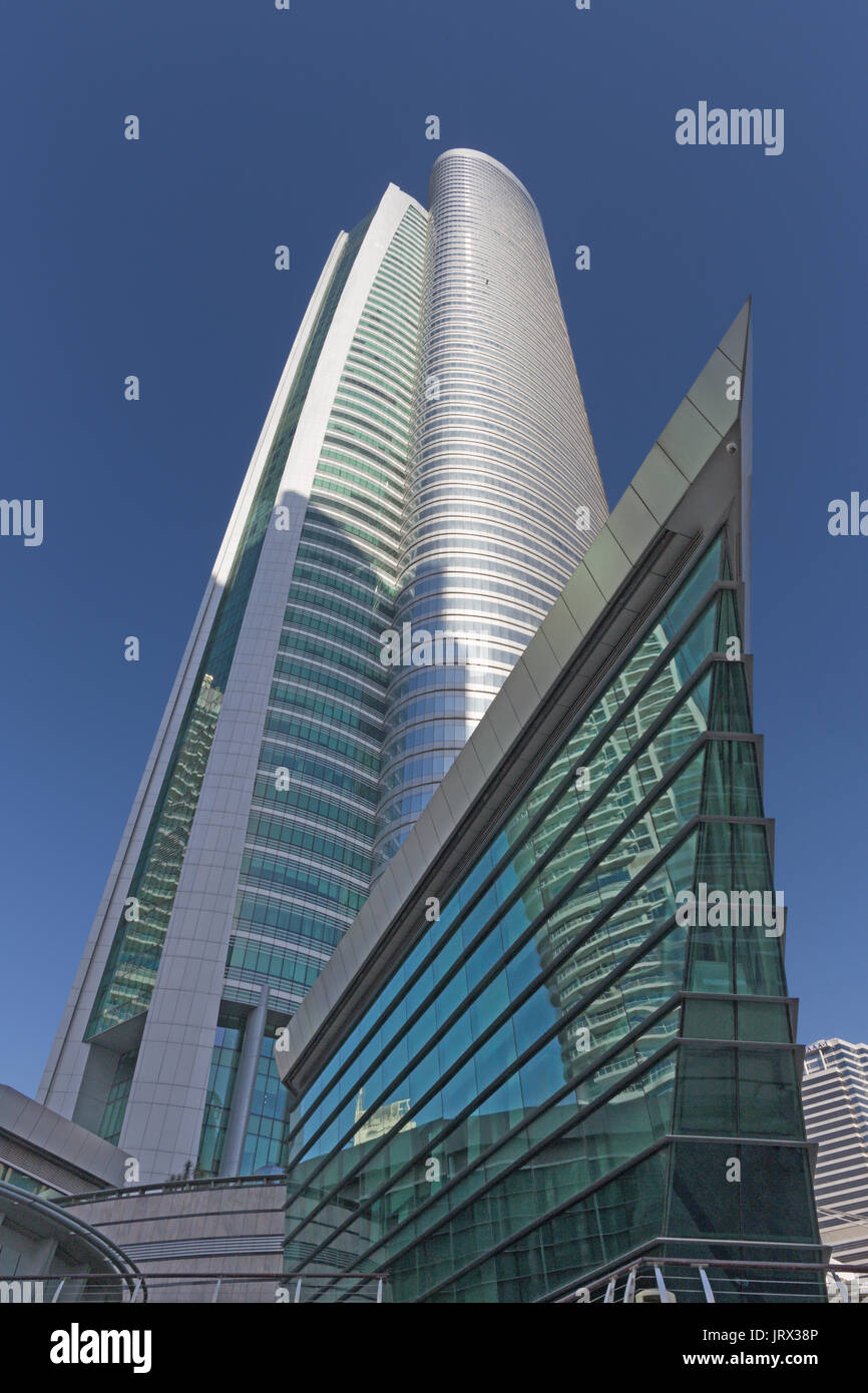 DUBAI, Emirati Arabi Uniti - 22 Marzo 2017: Il grattacielo Torre Almas costruito da Taisei gruppo. Foto Stock