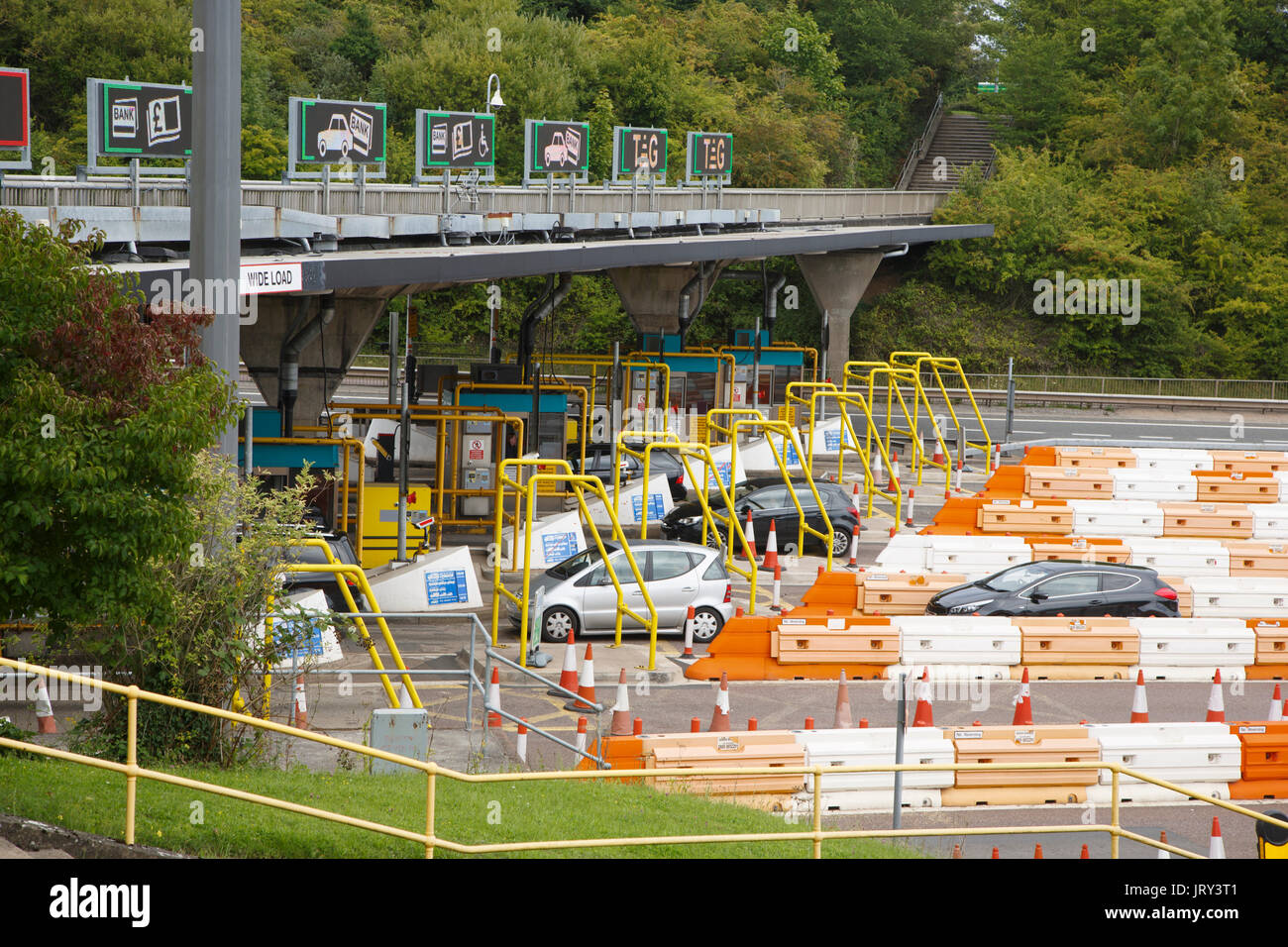 Caselli autostradali in Severn Bridge (M48). Il pedaggio verrà rimossa nel 2018; attualmente esso opera solo in direzione est, dall'Inghilterra al Galles Foto Stock