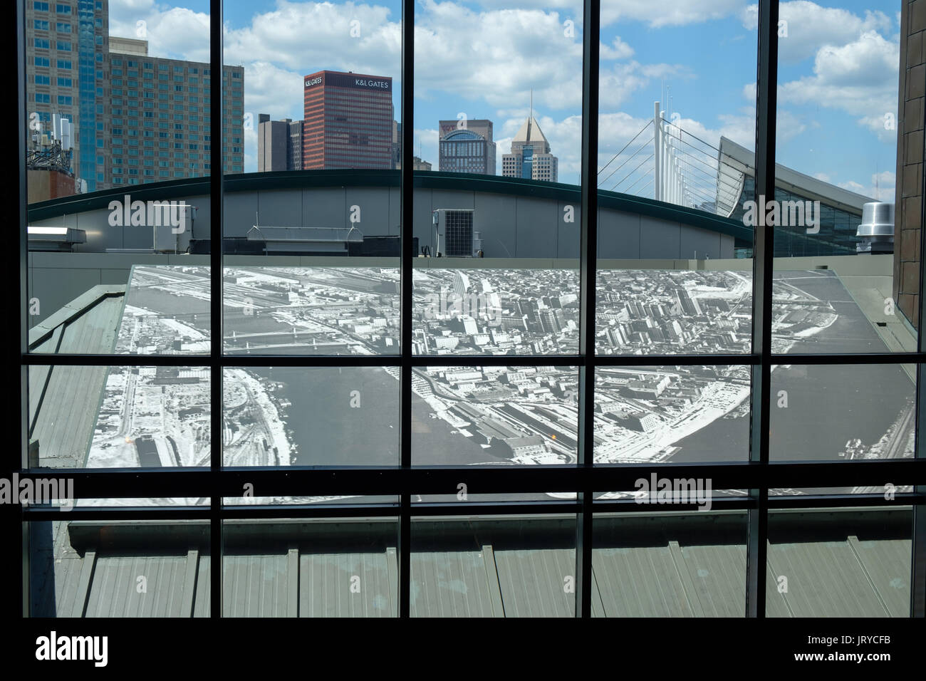 Tetto di Heinz History Center, Pittsburgh, Stati Uniti d'America, contenente la foto del centro Foto Stock