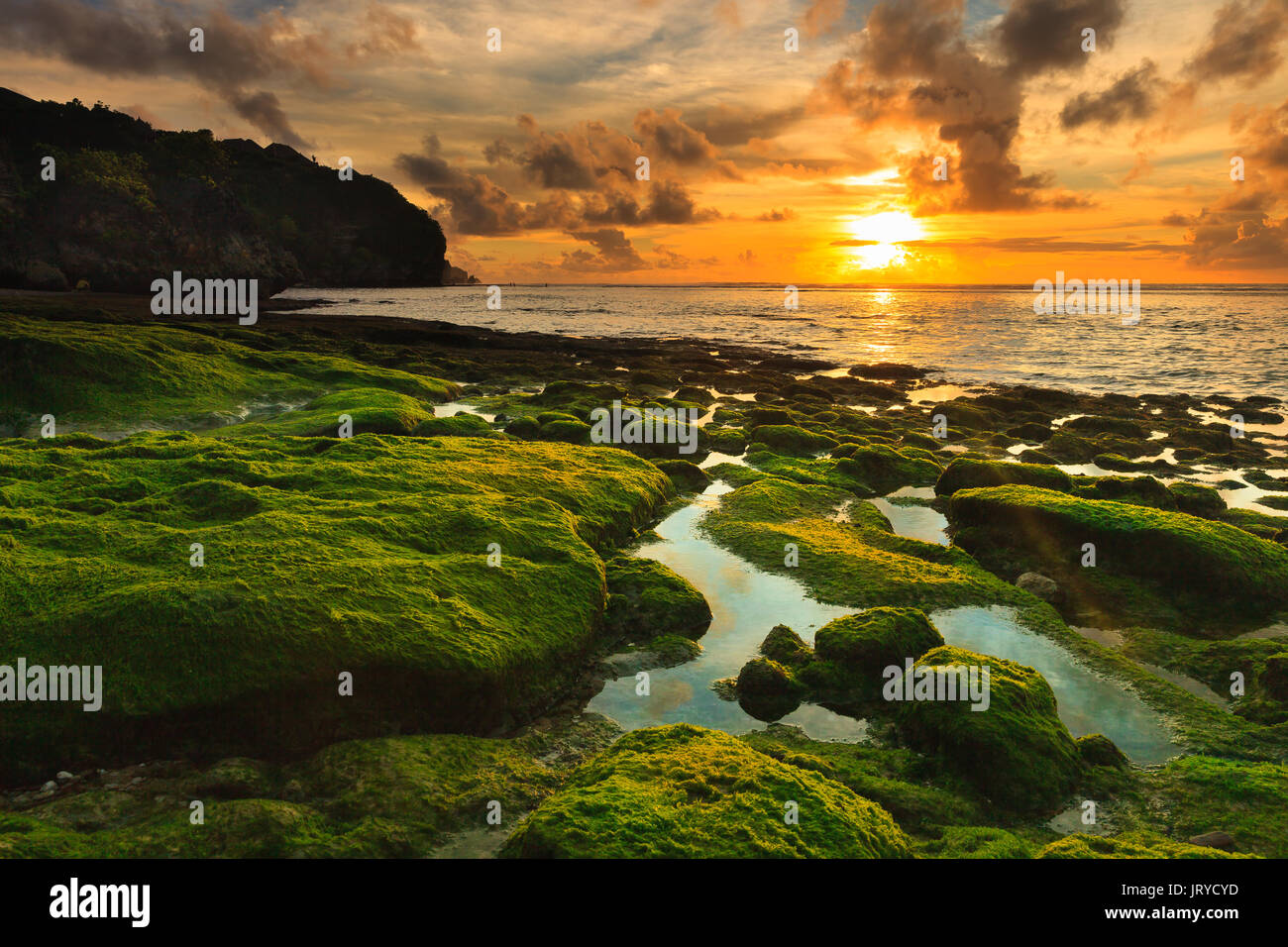Colorato Tramonto Tropicale Sulla Spiaggia Bingin Bali Sulla