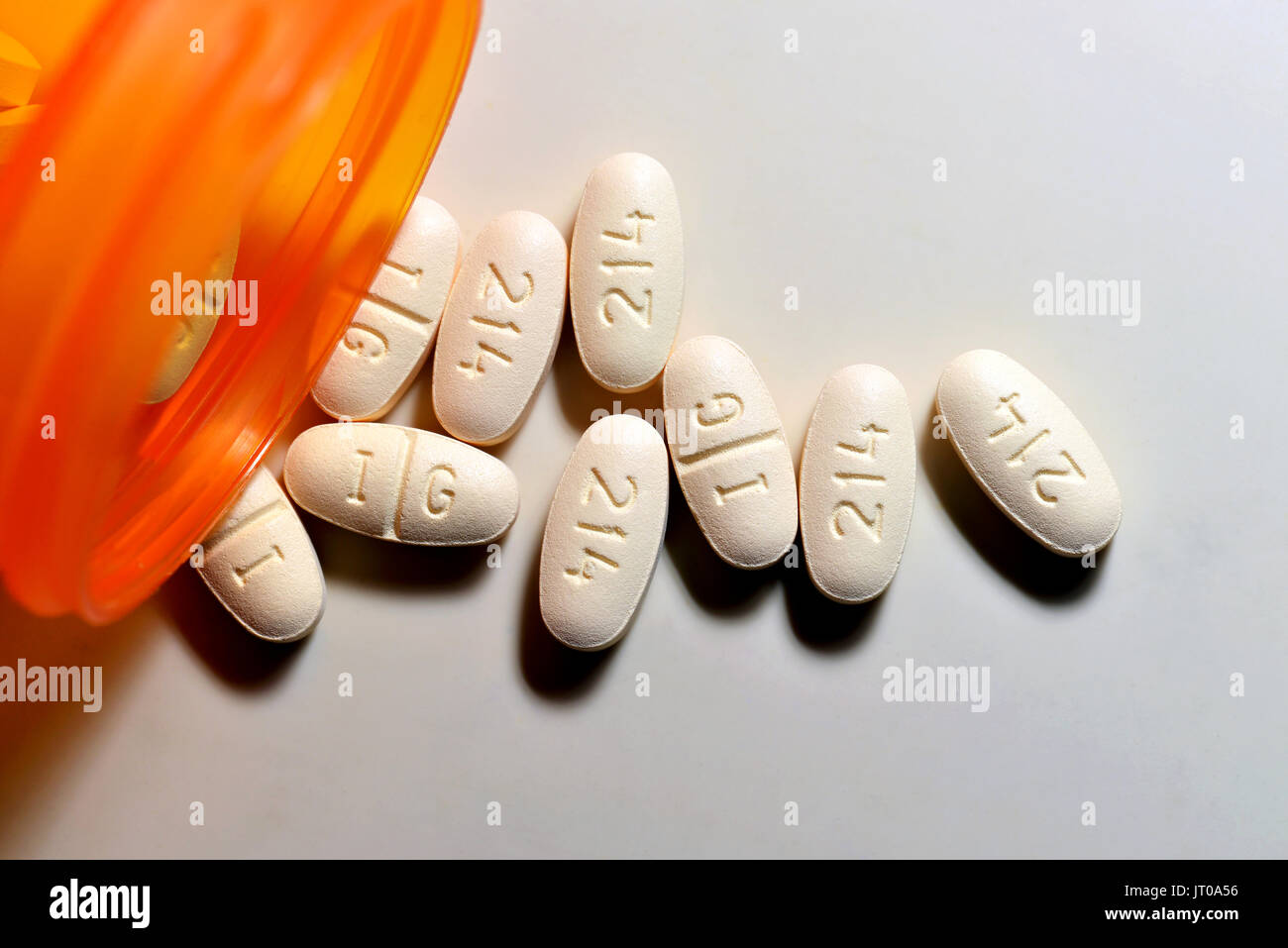 Zoloft 100 mg, sertralina, viene prescritto per il trattamento della depressione e del disturbo ossessivo-compulsivo, disturbo di panico, dei disturbi d'ansia, stress post-traumatico Foto Stock