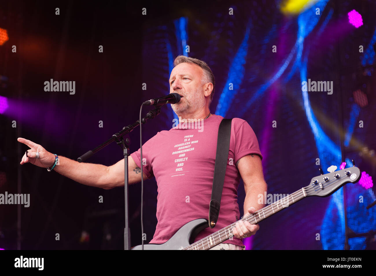 Peter Hook & la luce gioca Rewind Festival del Nord, Capesthorne Hall, Cheshire 05 August, 2017. Foto Stock