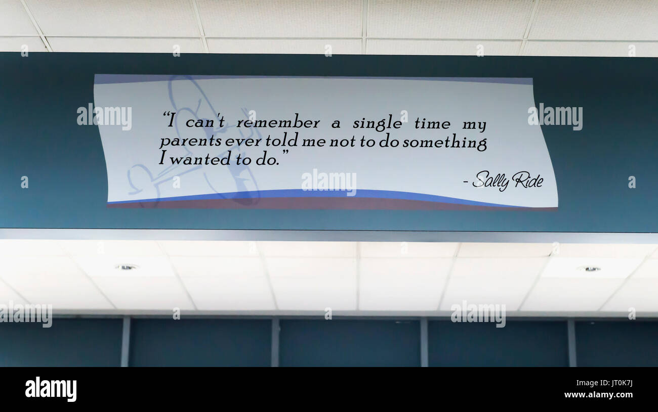 Cleveland, Ohio, USA. 06 Ago, 2017. Internazionale delle Donne Air & Space Museum, situato all'Aeroporto Burke Lakefront, è dedicata alla preservazione della storia delle donne nel settore del trasporto aereo e la documentazione dei loro contributi continua. Credito: Brian Cahn/ZUMA filo/Alamy Live News Foto Stock