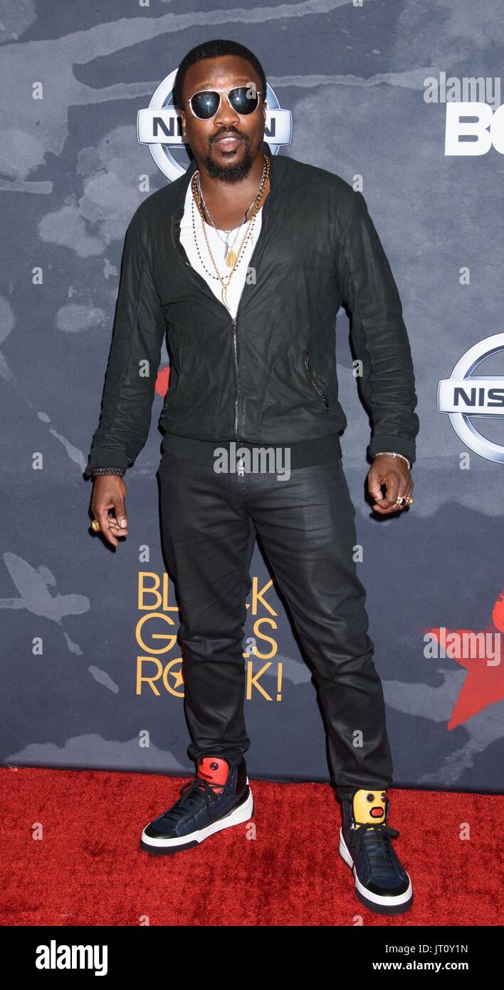 Newark, NJ, Stati Uniti d'America. 5 Ago, 2017. Anthony Hamilton presso gli arrivi di BET di Black Girls Rock! 2017, NJPAC, Newark, NJ Agosto 5, 2017. Credito: RCF/Everett raccolta/Alamy Live News Foto Stock