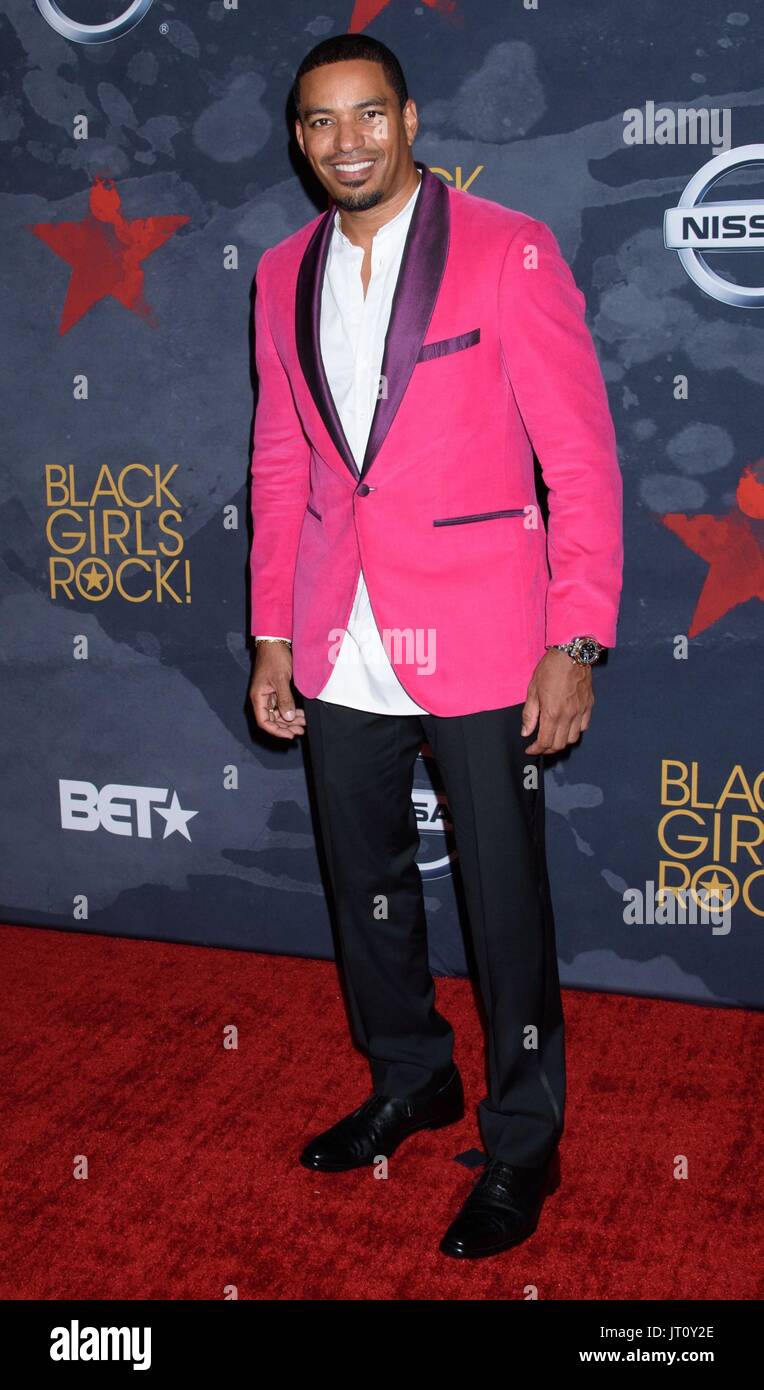 Newark, NJ, Stati Uniti d'America. 5 Ago, 2017. Laz Alonso presso gli arrivi di BET di Black Girls Rock! 2017, NJPAC, Newark, NJ Agosto 5, 2017. Credito: RCF/Everett raccolta/Alamy Live News Foto Stock