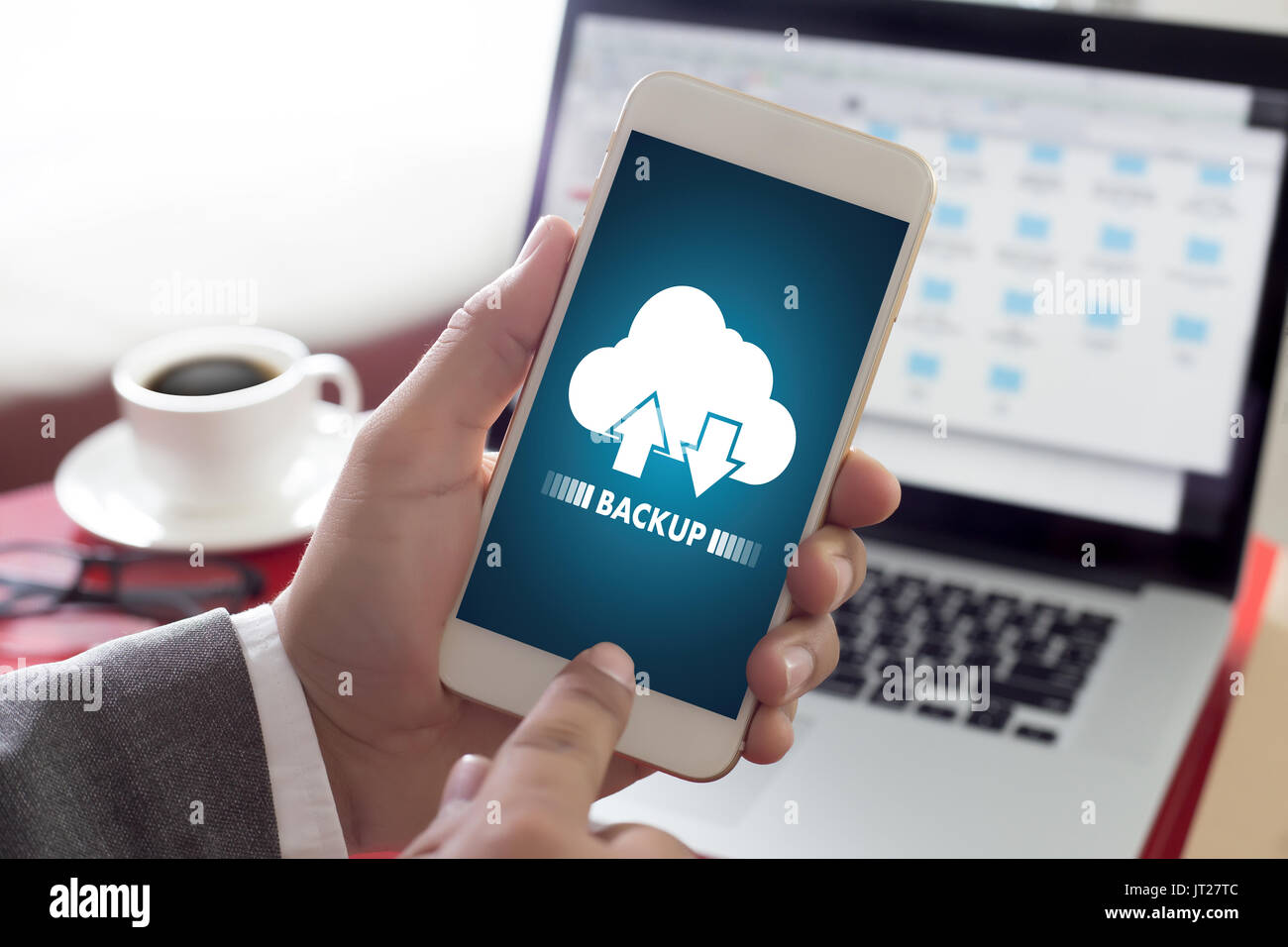 LIVE STREAMING Backup Download di copie di dati di elaborazione dati digitali trasferimento , lo streaming di file di download Foto Stock