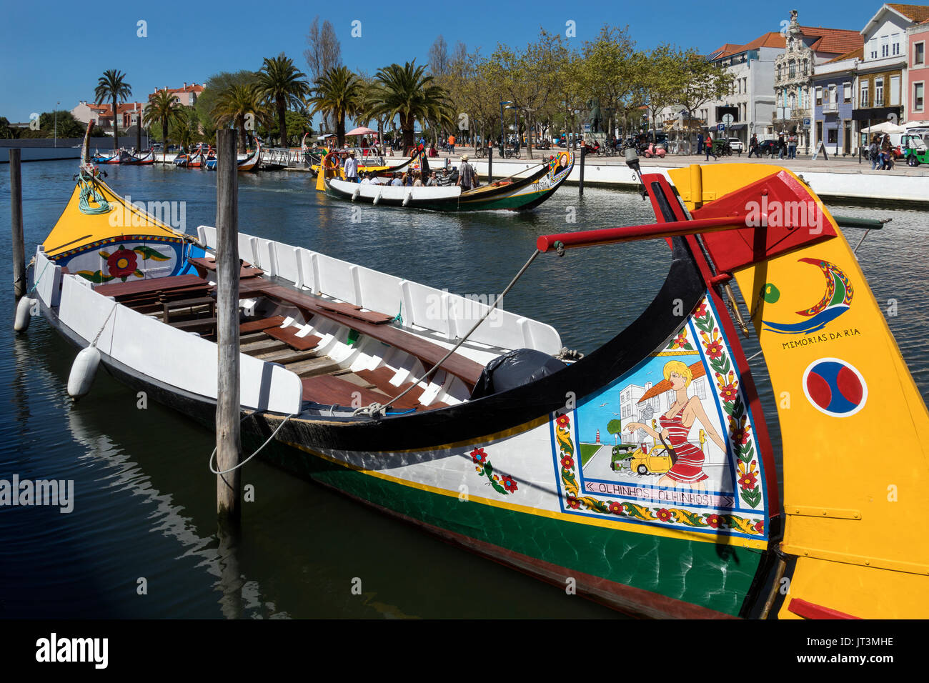 Aveiro, conosciuta come la Venezia del Portogallo, è una destinazione turistica popolare nella regione di centro del Portogallo. Foto Stock