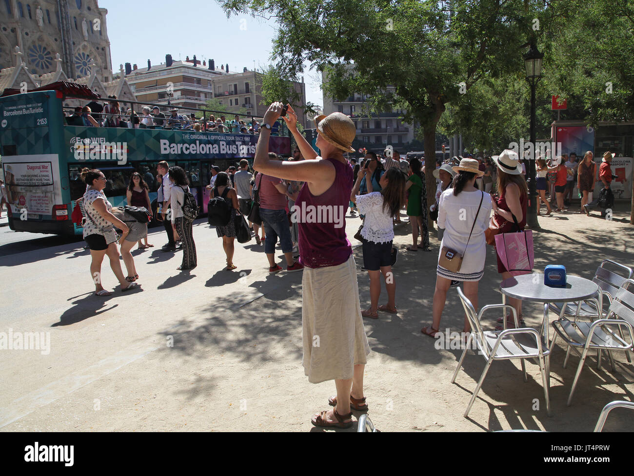 Turismo di massa a Barcellona presso la Sagrada Familia. Spagna. Spagna anti-turista Foto Stock