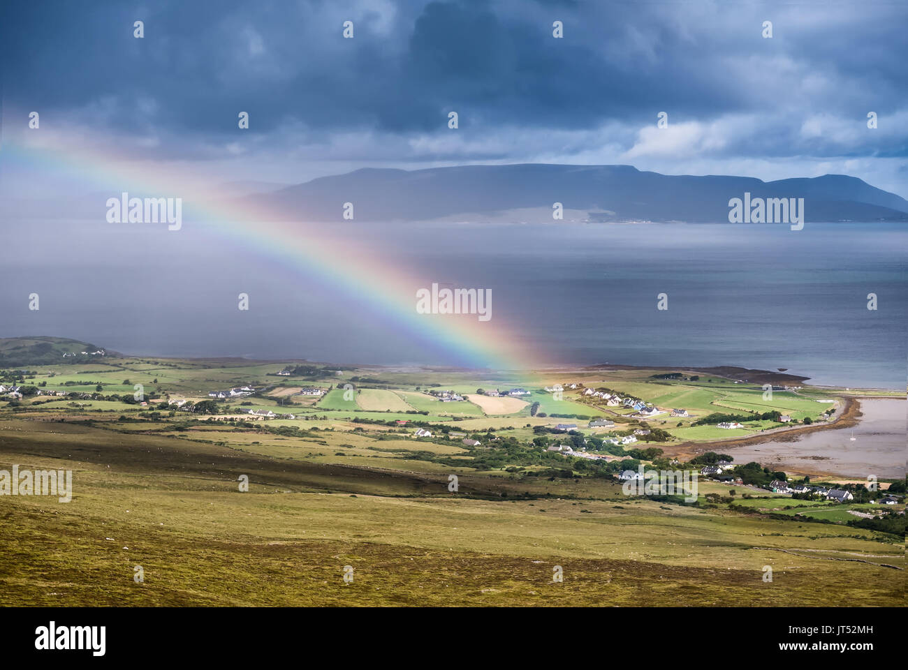 L'arcipelago vicino Westportt dalla strada per Croagh Patrick in Irlanda Foto Stock