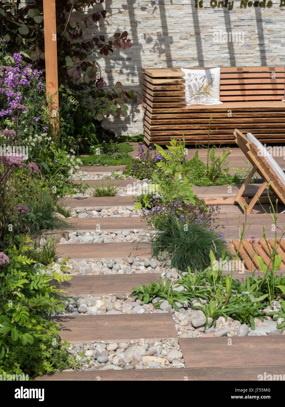 I giardinieri del mondo vivono pesci grandi paesaggi Giardino Foto Stock