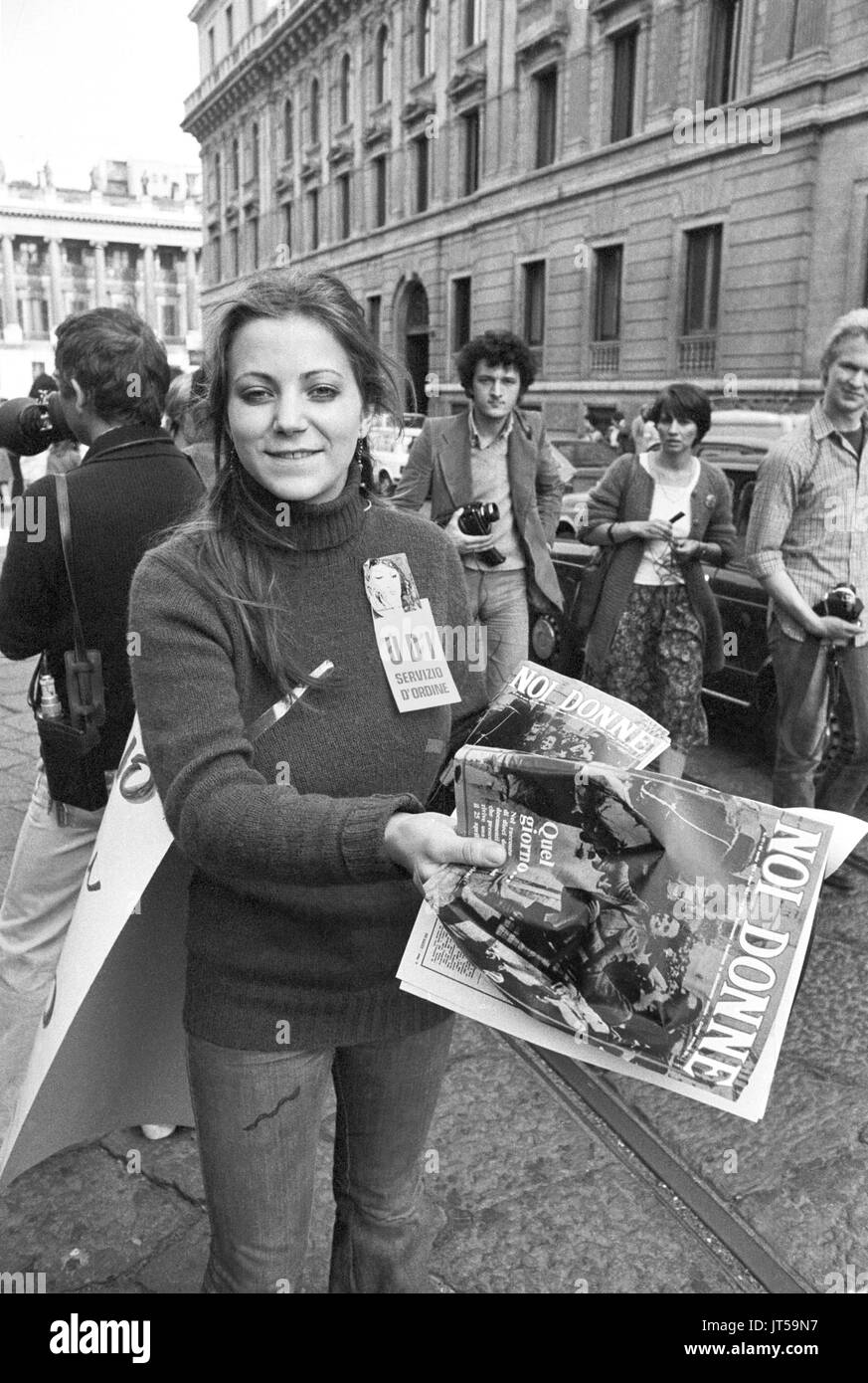 Milano (Italia), 1976, donna dimostrazione della UDI (Unione Donne Italiane, Unione delle Donne Italiane) Foto Stock