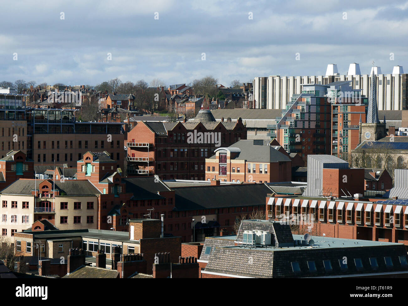 Vista della costruzione di tetti in Leeds City Centre. Foto Stock