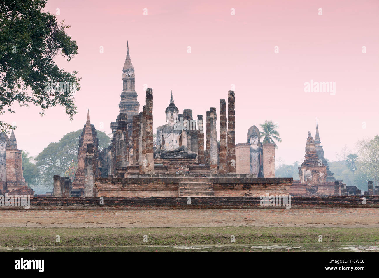 Wat Mahatat, Sukhothai historical park, Sukhothai, Thailandia Foto Stock