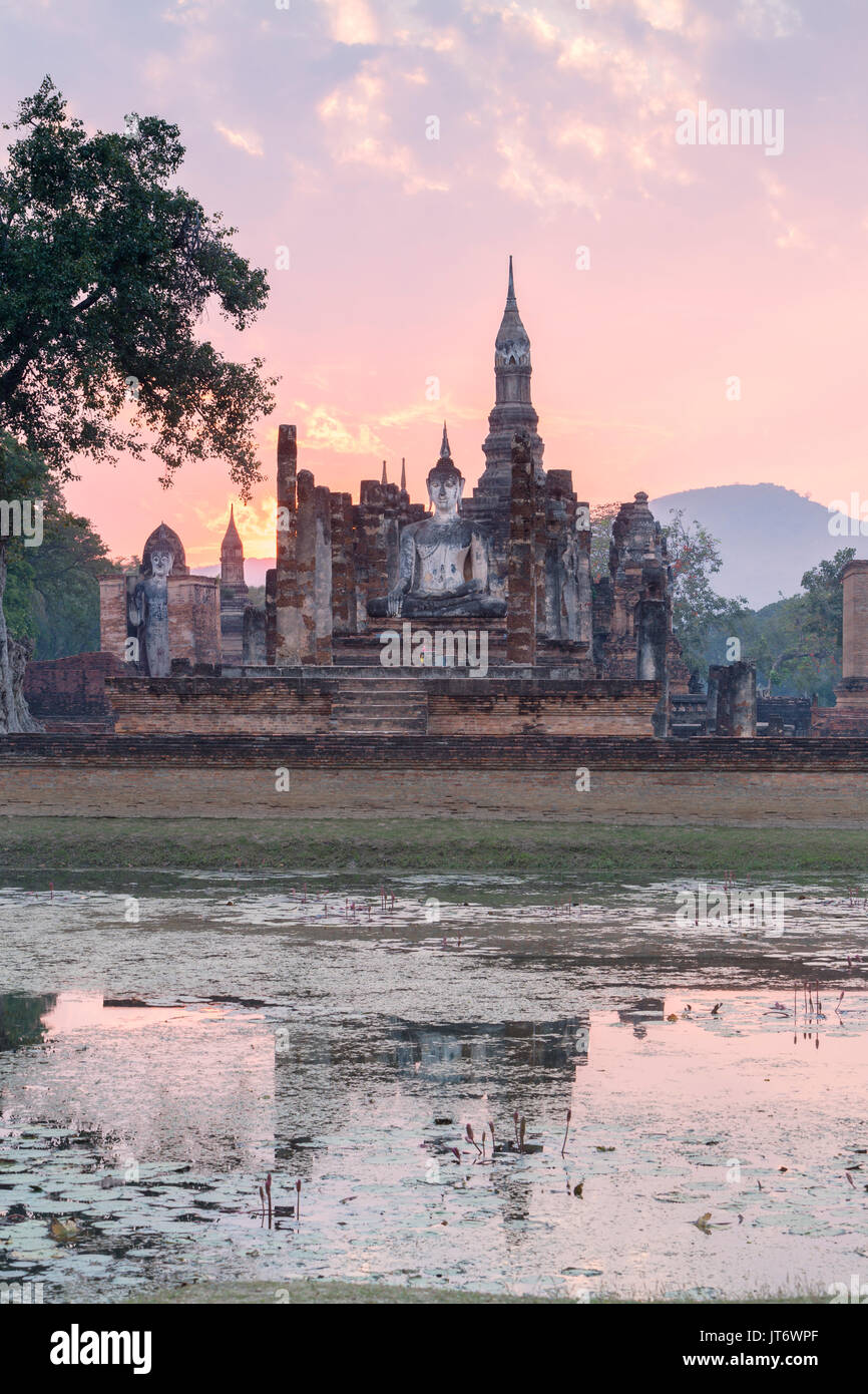 Wat Mahatat, Sukhothai historical park, Sukhothai, Thailandia Foto Stock