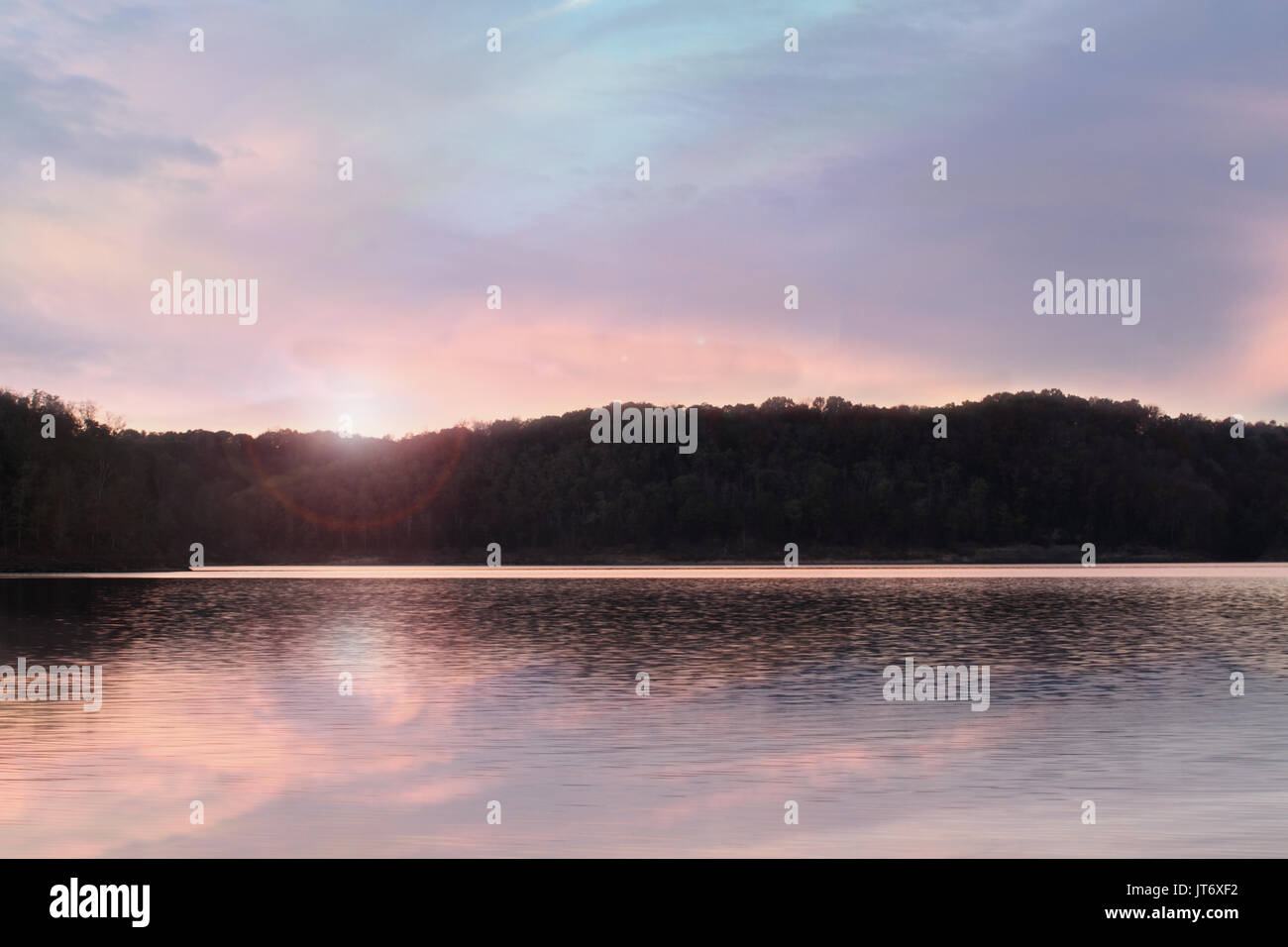 Bellissima alba sul lago di Cumberland, Kentucky. Foto Stock