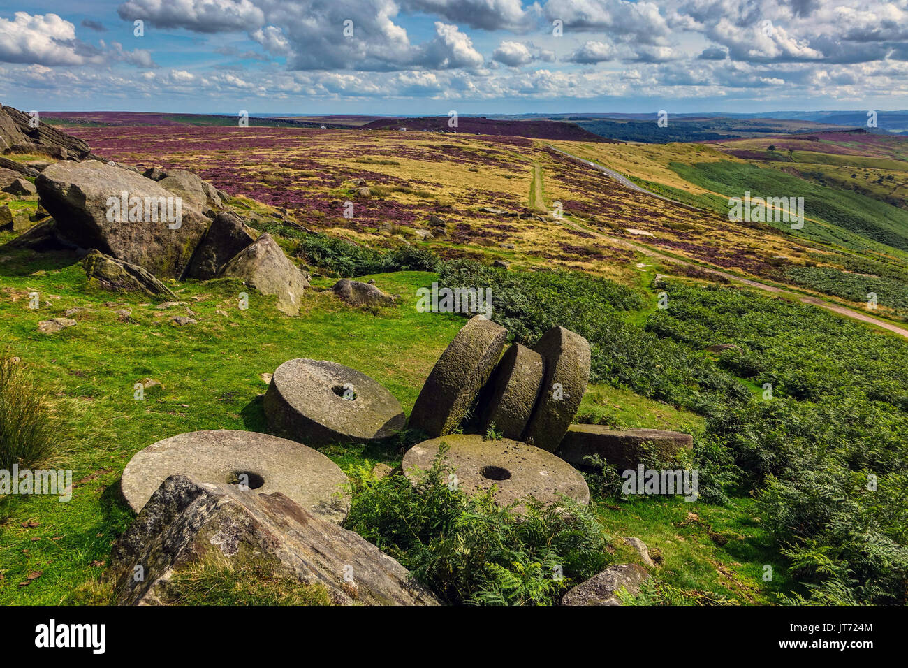Macine abbandonate, al di sotto del bordo Stanage, Peak District, Derbyshire Foto Stock