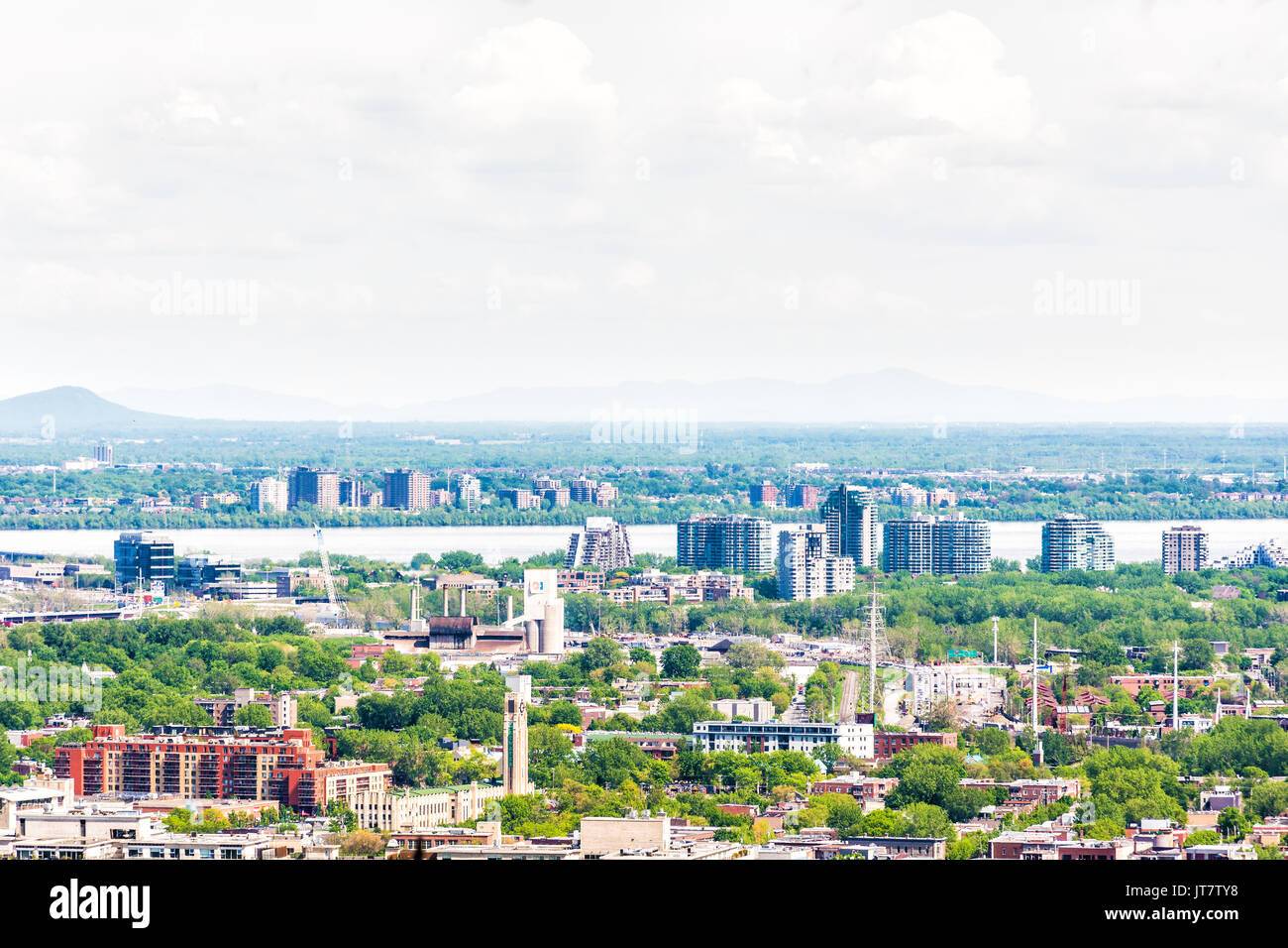 Paesaggio urbano o skyline vista aerea del centro città di Montreal, Canada dal Mont Royal Foto Stock