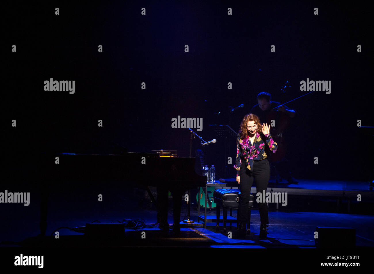 Liverpool, Regno Unito. Il 7 agosto 2017. Russo-americano nato il cantante-cantautore, Regina Spektor, esegue il penultimo concerto del suo summer tour del Regno Unito. Il tour rappresenta il suo secondo tour del Regno Unito a sostegno del suo acclamato album settimo 'Ricordati di noi per la vita". © Paul Warburton Foto Stock